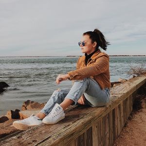 Meet your Posher, Megan